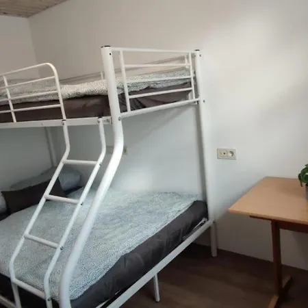 Apartment Hallo!-apartment 3: Central Monteur Lodging With Kitchen And Free Wi-fi *