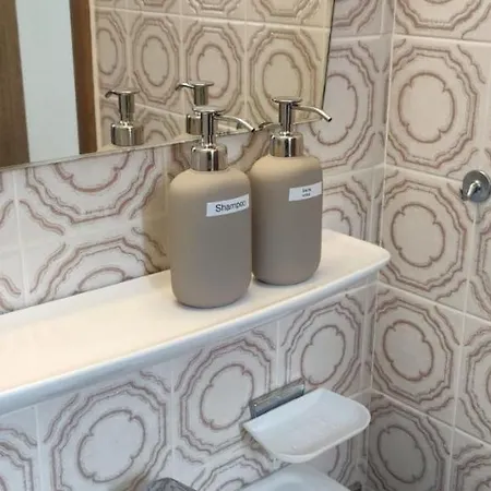 Apartment Hallo!-apartment 3: Central Monteur Lodging With Kitchen And Free Wi-fi